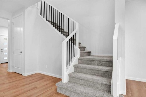 75 Versant Rise Sw, Calgary, AB 
