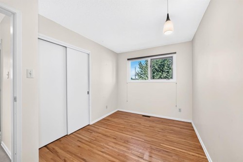 1104 Southglen Drive Sw, Calgary, AB 