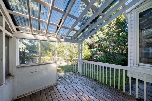 1104 Southglen Drive Sw, Calgary, AB 