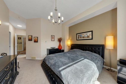 41 Evercreek Bluffs Crescent Sw, Calgary, AB 