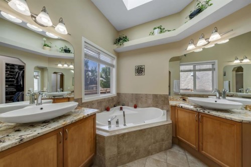 41 Evercreek Bluffs Crescent Sw, Calgary, AB 