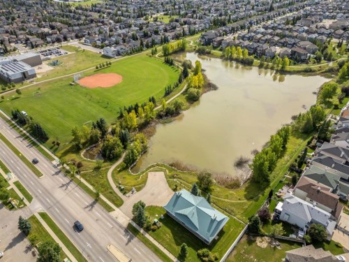 41 Evercreek Bluffs Crescent Sw, Calgary, AB 