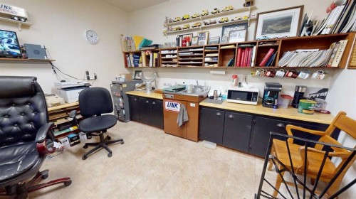 19 Railway Avenue North, Marwayne, AB 