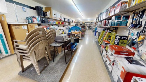 19 Railway Avenue North, Marwayne, AB 