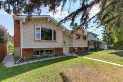 532 Queensland Circle SE Calgary, AB T2J 4P9