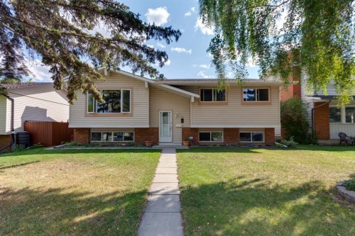 532 Queensland Circle Se, Calgary, AB 