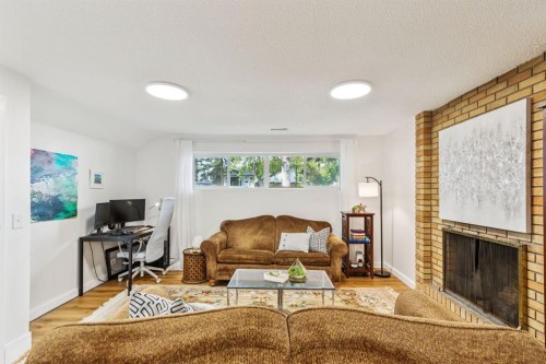 532 Queensland Circle Se, Calgary, AB 
