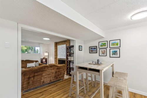 532 Queensland Circle Se, Calgary, AB 