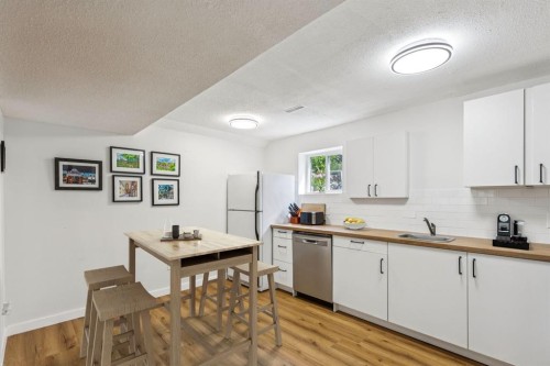 532 Queensland Circle Se, Calgary, AB 