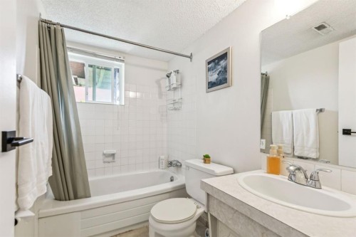 532 Queensland Circle Se, Calgary, AB 