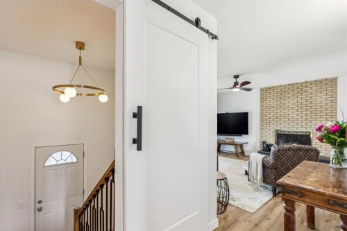 532 Queensland Circle Se, Calgary, AB 