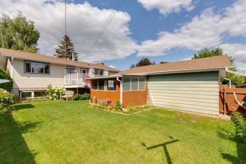 532 Queensland Circle Se, Calgary, AB 