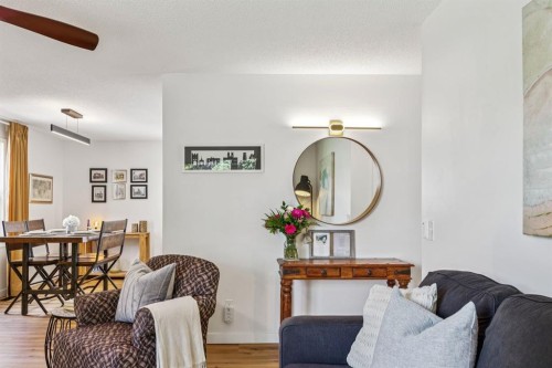 532 Queensland Circle Se, Calgary, AB 