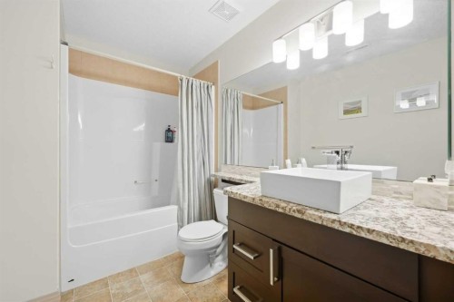212 Everglade Circle Sw, Calgary, AB 