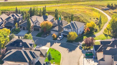 212 Everglade Circle Sw, Calgary, AB 