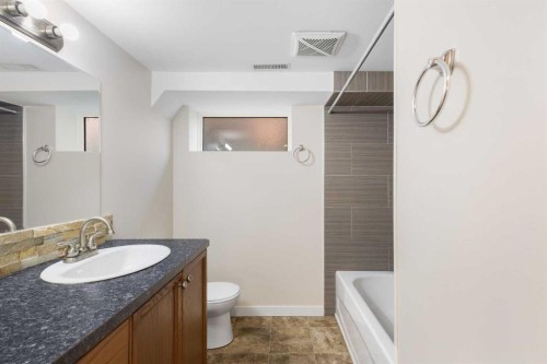 1741 24 Street Sw, Calgary, AB 