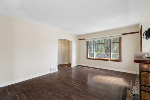 1741 24 Street Sw, Calgary, AB 