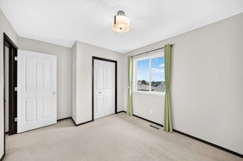 27 Pantego Way Nw, Calgary, AB 