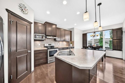 27 Pantego Way Nw, Calgary, AB 
