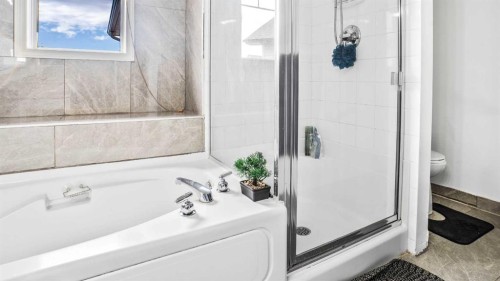 226 Saddlecrest Close, Calgary, AB 