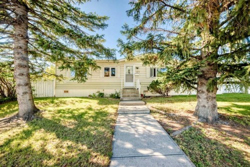 127 Huntwell Place Ne, Calgary, AB 