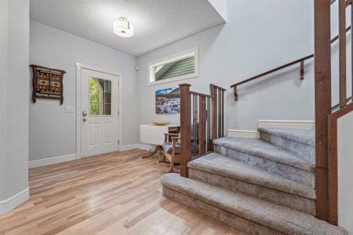 295 Aspen Hills Close Sw, Calgary, AB 