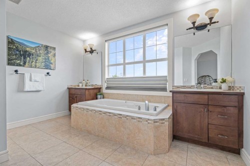 295 Aspen Hills Close Sw, Calgary, AB 