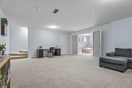 295 Aspen Hills Close Sw, Calgary, AB 