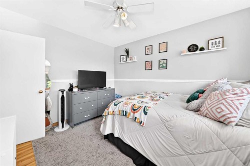 3927 40A Avenue, Red Deer, AB 