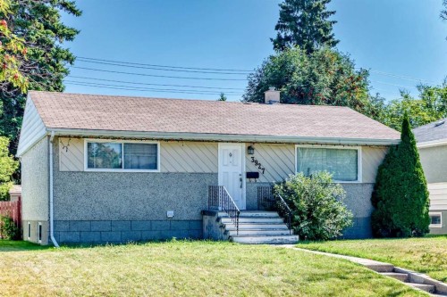 3927 40A Avenue, Red Deer, AB 