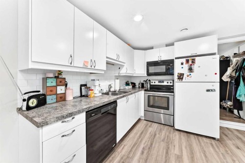 3927 40A Avenue, Red Deer, AB 