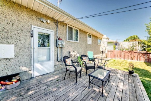 3927 40A Avenue, Red Deer, AB 