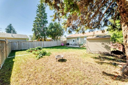 3927 40A Avenue, Red Deer, AB 
