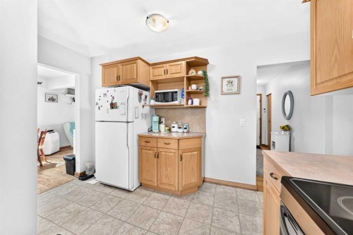 3927 40A Avenue, Red Deer, AB 