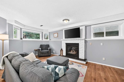 124 Shawinigan Way Sw, Calgary, AB 