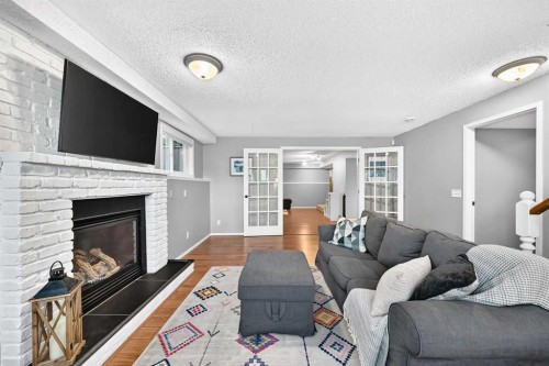 124 Shawinigan Way Sw, Calgary, AB 