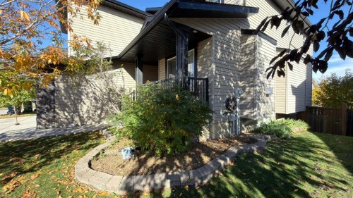 123 Hawkmere View, Chestermere, AB 