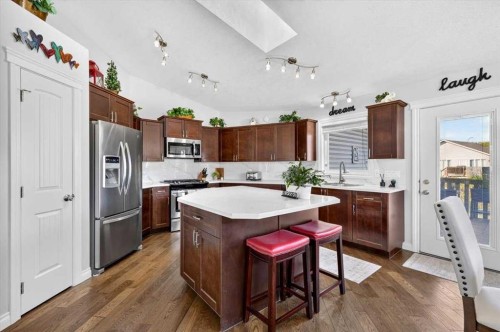 2 Valarosa Point, Didsbury, AB 