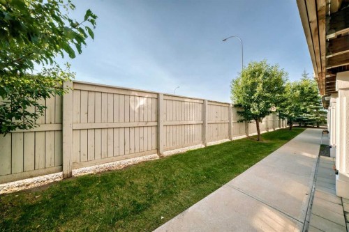 108 New Brighton Point Se, Calgary, AB 