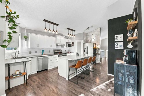 184 Cove Crescent, Chestermere, AB 