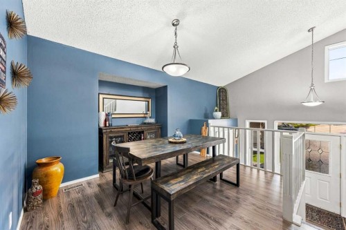 184 Cove Crescent, Chestermere, AB 