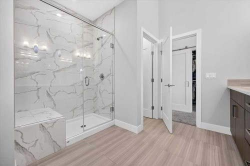 4656 82 Street Nw, Calgary, AB 