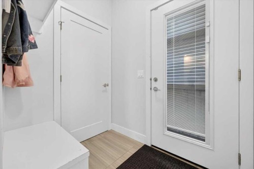 4656 82 Street Nw, Calgary, AB 