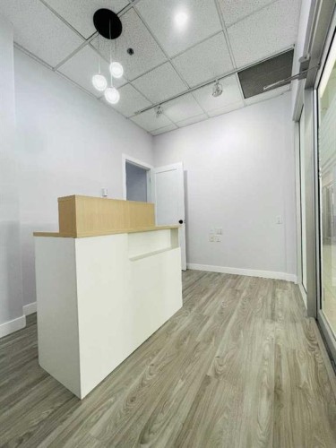 1623 Centre Street Nw, Calgary, AB 