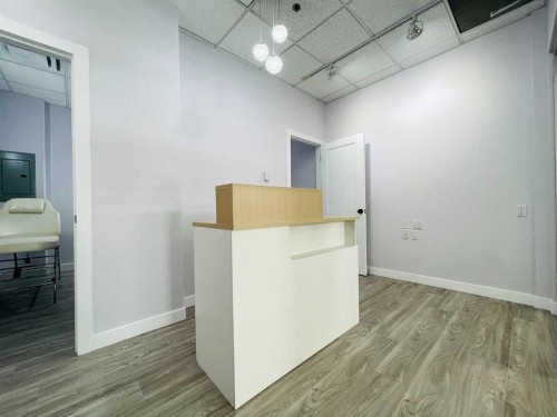 1623 Centre Street Nw, Calgary, AB 