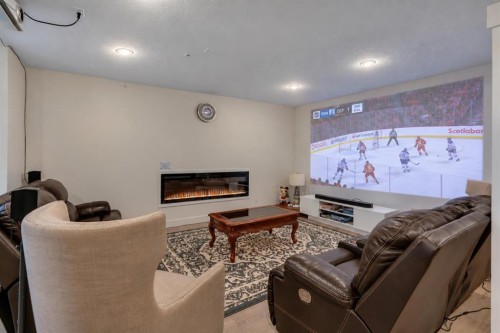 160 Panatella Crescent Nw, Calgary, AB 