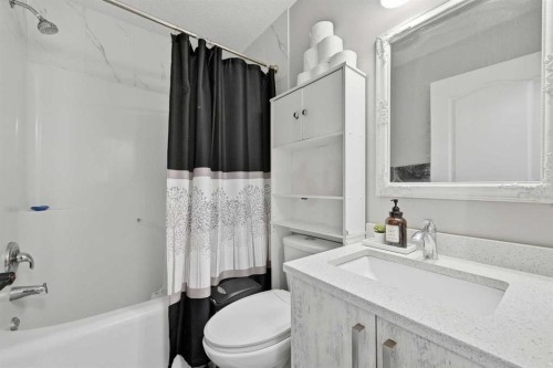 22 Anaheim Bay Ne, Calgary, AB 