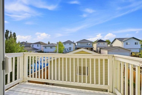 22 Anaheim Bay Ne, Calgary, AB 