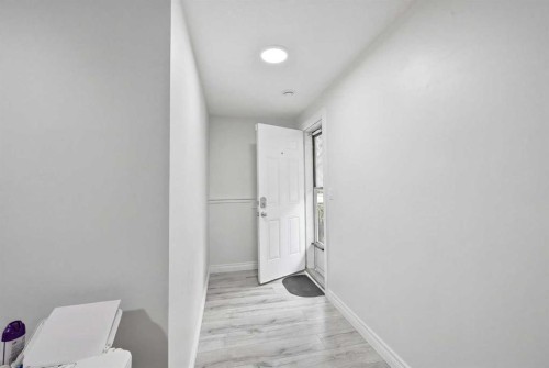 22 Anaheim Bay Ne, Calgary, AB 