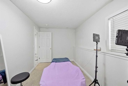 22 Anaheim Bay Ne, Calgary, AB 
